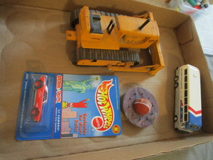 Cat Dozer, Bus, Jacks, Hot Wheels