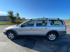 lot 20 image: 2002 Volvo XC - AWD