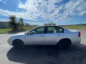 lot 23A image: 2005 Chevrolet Malibu LS