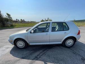 lot 16I image: 2000 Volkswagen Golf GLS 1.8T  - MANUAL