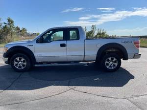 lot 16B image: 2011 Ford F-150 Lariat - 4X4