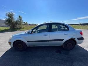 lot 18C image: 2007 Kia Rio LX