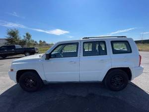 lot 21B image: 2010 Jeep Patriot Sport - 4X4