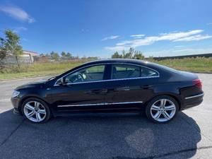 lot 17 image: 2012 Volkswagen CC R-LINE