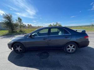 lot 16G image: 2003 Honda Accord EX V-6