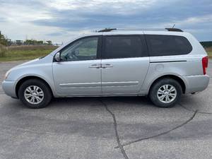 lot 17M image: 2012 Kia Sedona LX