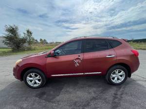 lot 17T image: 2011 Nissan Rogue SV - 1 OWNER
