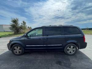 lot 22F image: 2009 Dodge Grand Caravan SXT