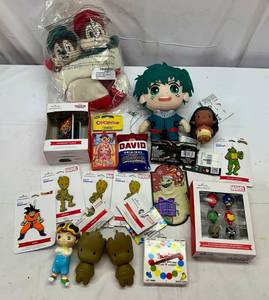 MM. Hallmark Ornaments-Marvel, Disney, Stranger Things etc..