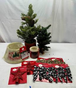 MM. 2 DesktopTable Top Trees-2 Tree Collars,2 Star Toppers & Bows to decorate