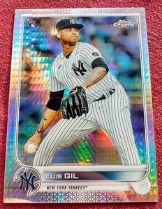 2022 Topps Chrome Luis Gil Prism Refractor Rookie Card