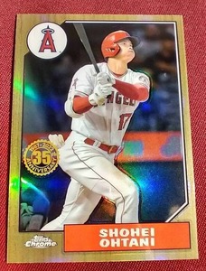 2022 Topps Chrome Shohei Ohtani Refractor Card