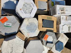 Pallet mixed hexagon tile