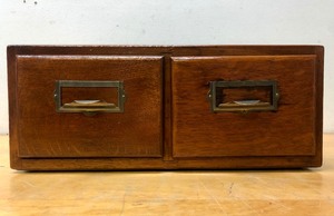 lot 171 image: Nice Old 2-Drawer Dovetailed Card File Cabinet