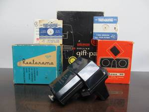 lot 68 image: Lot of 4 Different Vintage Viewmaster & Slide Viewers etc wReels