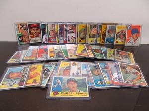 lot 86 image: Collection of Original Vintage 1950s-60s Baseball Cards - Mostly Milwaukee Braves
