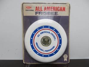 lot 87 image: NOS Vintage 1973 WHAM-O Professional All American Frisbee