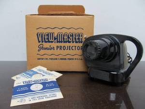 lot 93 image: Vintage View-Master Junior Projector wOriginal Box & Reels