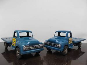 lot 95 image: 2 Awesome Vintage 1950s BUDDY L Pressed Steel Air Force Trucks