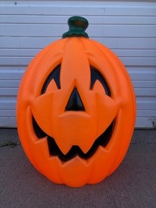lot 43 image: Large Lighted Jack-O-Lantern Pumpkin Halloween Blowmold Lawn Decoration