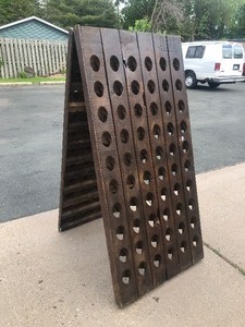 lot 210 image: Great Looking LARGE Rustic Antique Wooden WineChampagne Riddling RackBoard