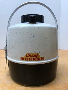 lot 199 image: Awesome NOS Vintage CHIEF MOHAWK CampingBoating Cooler wBox
