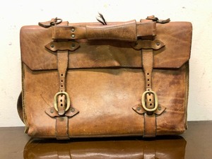 lot 257 image: Very Cool Vintage Leather Satchel Case