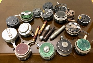 lot 267 image: Large Group of Vintage & Antique Fly Fishing Reels etc