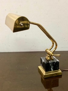 lot 325 image: Working Brass DeskPiano Lamp wMarble Base