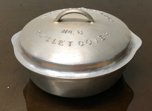 lot 296 image: Very Nice Vintage Aluminum WAGNER WARE No 568 Chicken Fryer wLid
