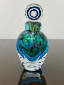 lot 377 image: Great Looking Hand Made Heavy Art Glass Perfume Bottle