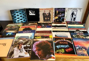 lot 395 image: Lot of Vintage Vinyl Records - Mixed Genre - Mostly Rock & Pop