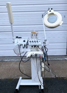 lot 422 image: Working PARAGON Model 7000-A Salon Multi-Function Skin Care Unit