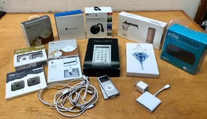 lot 424 image: Large Group of Mostly Brand New Electronic Items