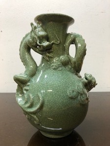 lot 458 image: Vintage Oriental Celadon Dual-Dragon Pot