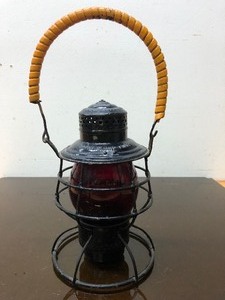 lot 459 image: Very Nice Vintage Adams & Westlake ROCK ISLAND LINEs Railroad Lantern