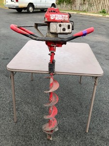 lot 468 image: Good Working Tractor Supply  Tecumseh Engine Power Drill Auger