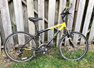 lot 477 image: TREK 820 Sport Mens Bicycle