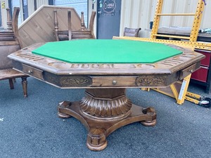 lot 485 image: Very Nice Quality HOOKER Furniture Octagonal PokerGame Table wVery Nice Matching Padded Chairs