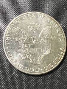 1986 AMERICAN SILVER EAGLE 1 TROY OZ .999 FINE SILVER