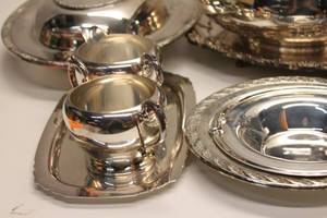 lot A-178 image: Vintage Silver Plated Serving Set - Assorted Pieces