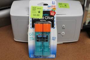 lot 40 image: Mixed Lot of Office and Entertainment Items