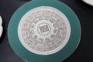 lot 84 image: Assorted Collectible Plates, Glasses, and Cake Stand