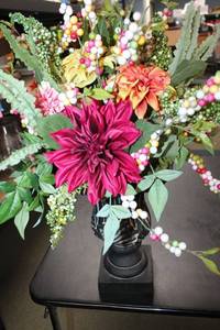 lot 112 image: Decorative Home Lot with Floral Arrangements, Wall Art, Checkboard, and More