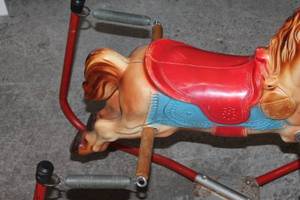 lot A-125 image: Vintage Metal Frame Rocking Horse Spring Rider Toy