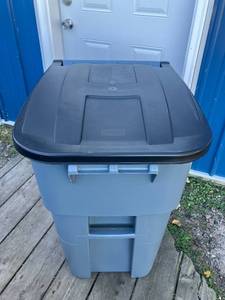 Rubbermaid Rollout Trash Can