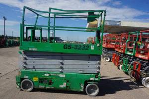 2015 Genie GS3232 Electric Scissors Lift