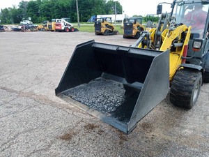 Brand New Universal Mount Bobcat Skid Loader Skid Steer 48 Snow Material Handling Bucket