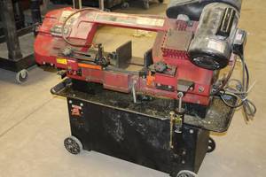 lot 773 image: Hydraulic Metal Cutting Band Saw 7x12