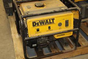 lot 774 image: DeWalt Gas Generator 120V 20A GFCI DG2900